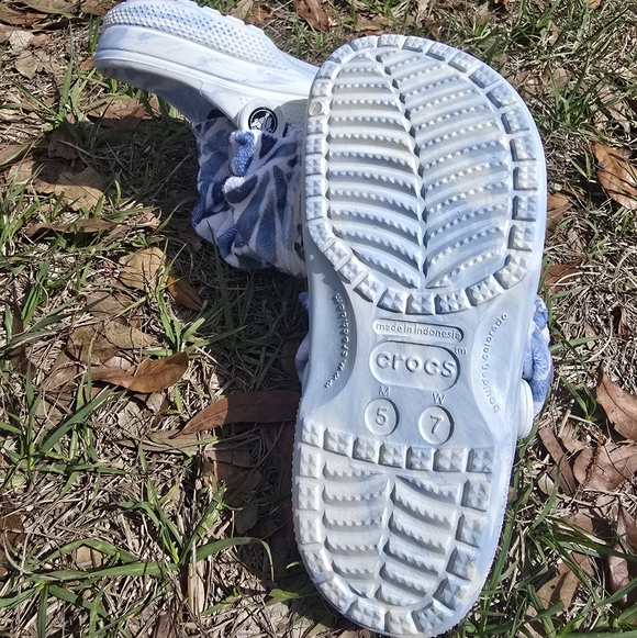 Crocs white & blue swirl - Picture 4 of 4